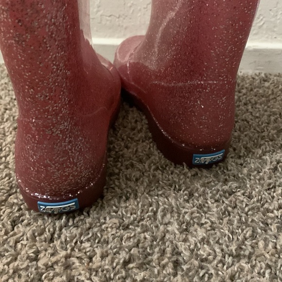 Zoogs Girl Rain Boots - Picture 4 of 4